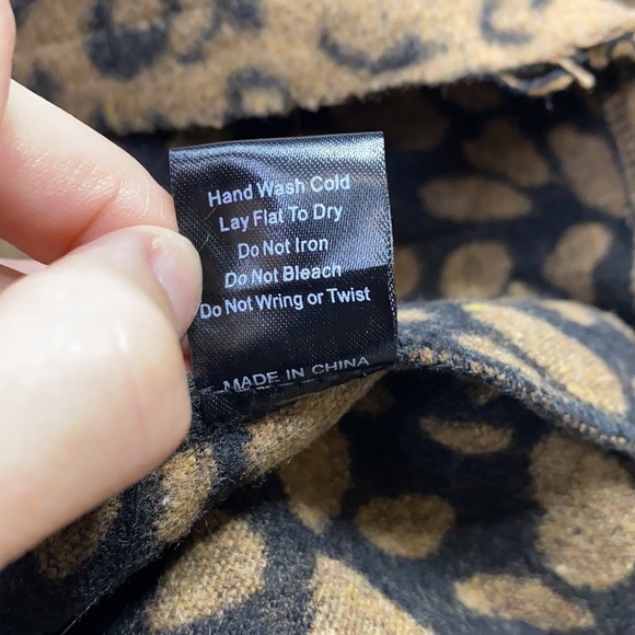 POL Cheetah Print Button Up Jacket Size Large - Picture 5 of 7